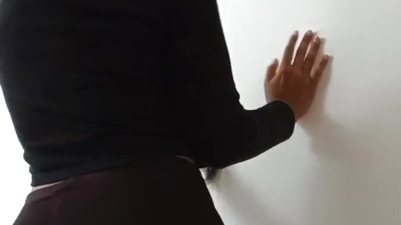 A casual look, do you like it? 🖤 – video od webkamerové modelky KoralBlum