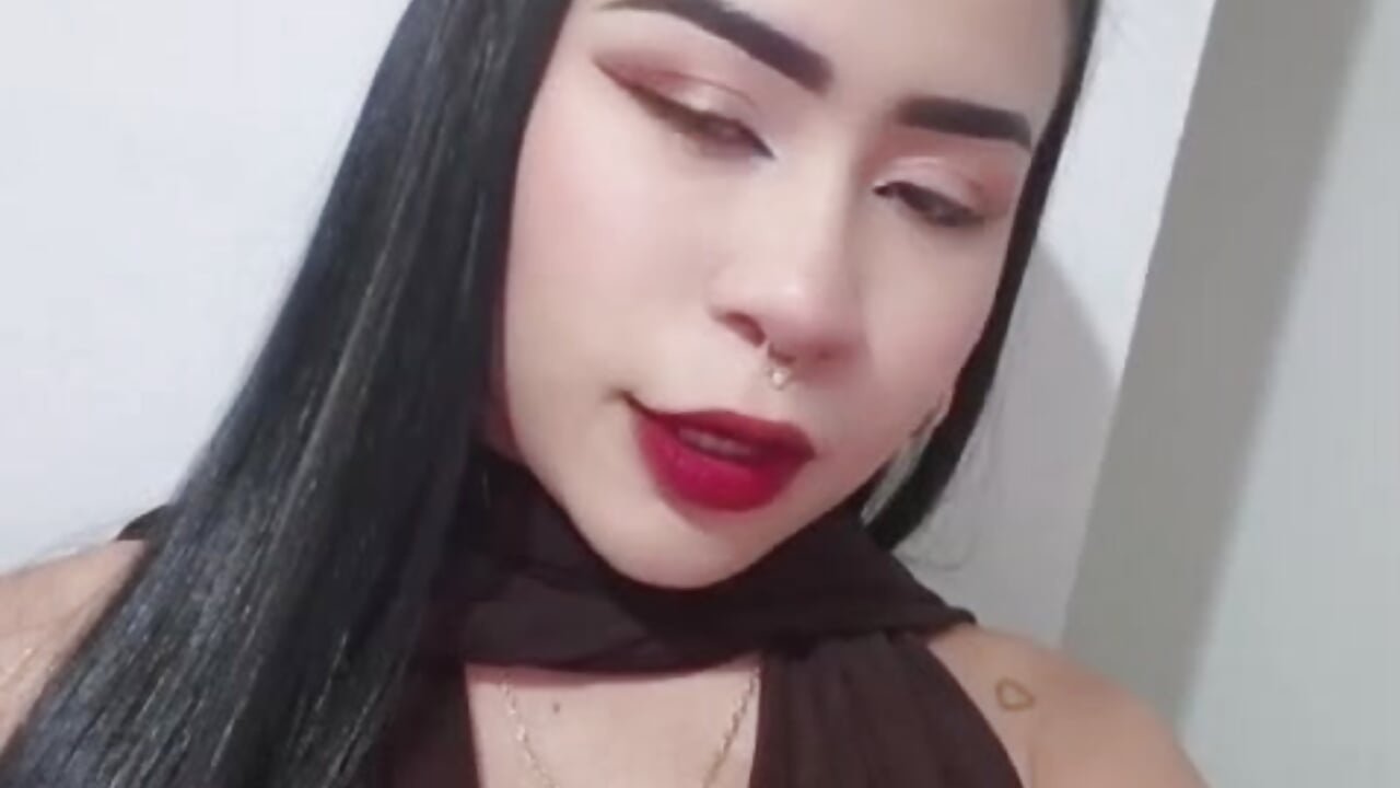in my free time 😘🤍💛🤍 - video by Celeeste_Rose cam model