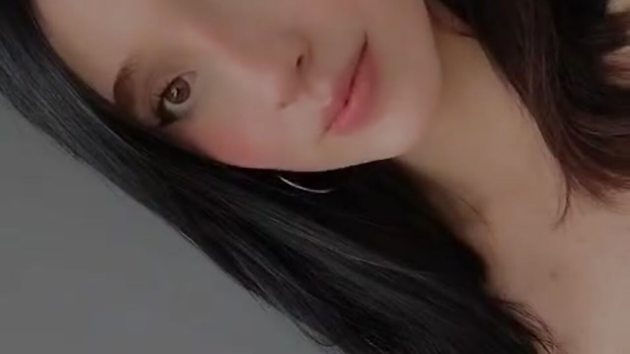 Soft Touch in my room hot - Video von MeganR_ Cam-Model