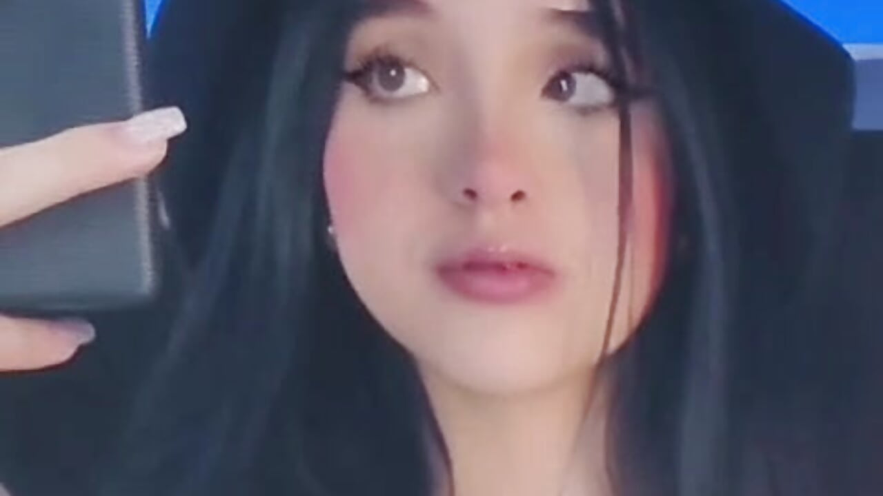 How's my new cap?🥰🙈 - Video von MeganR_ Cam-Model