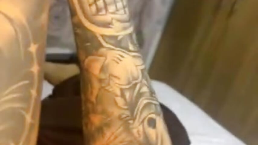 Tatto - video của người mẫu cam Tiny-and-jack