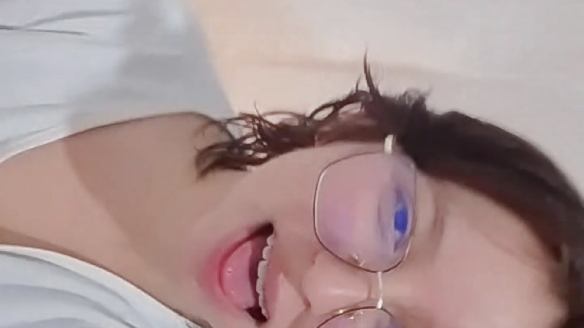 Klaret - video của người mẫu cam Klaret_Toy