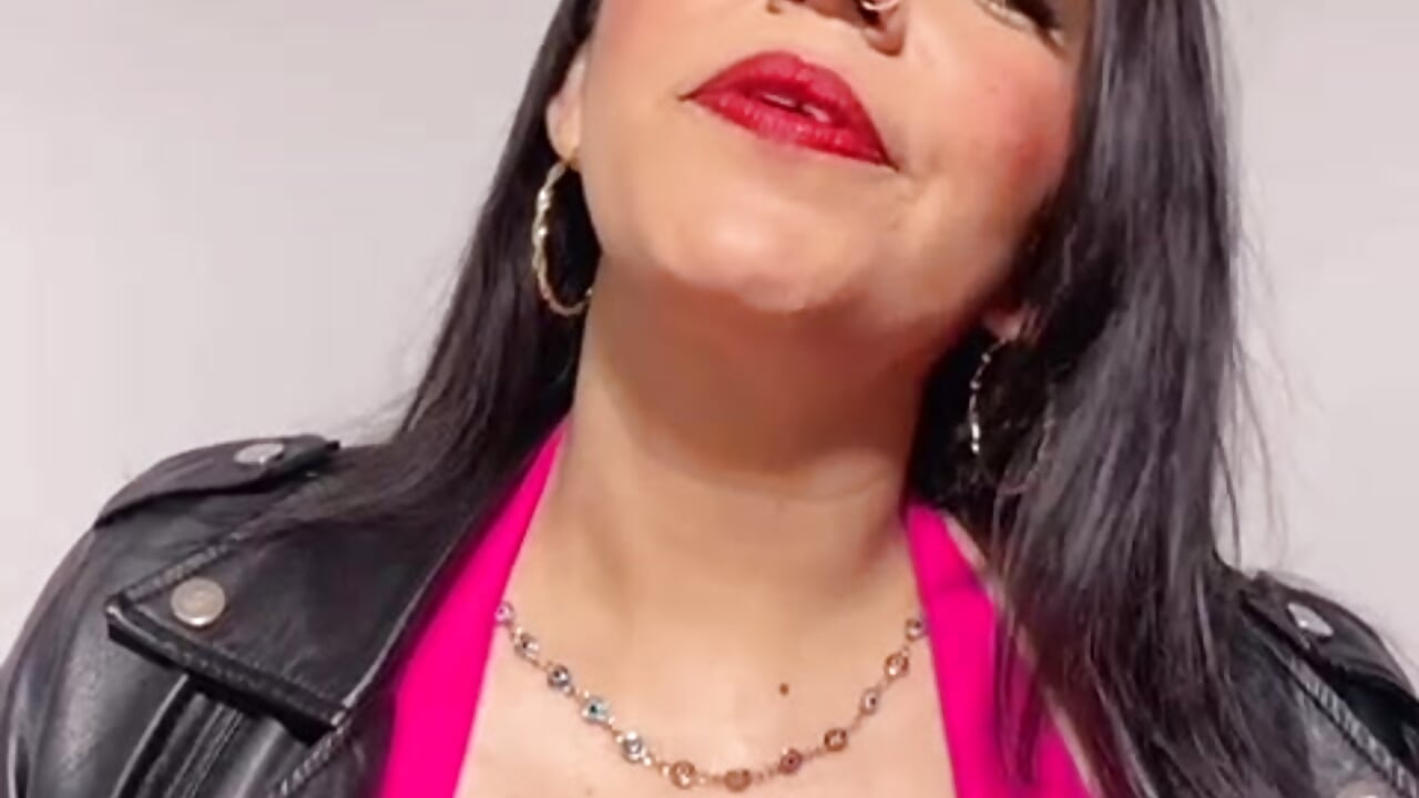 KISS ME! 💋​​❤️​ - video by XxAntonellaxxx cam model