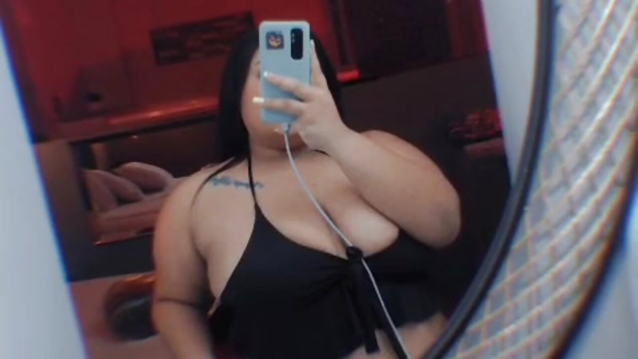 Curvygirl🥴 - βίντεο μοντέλου MayaCurvy