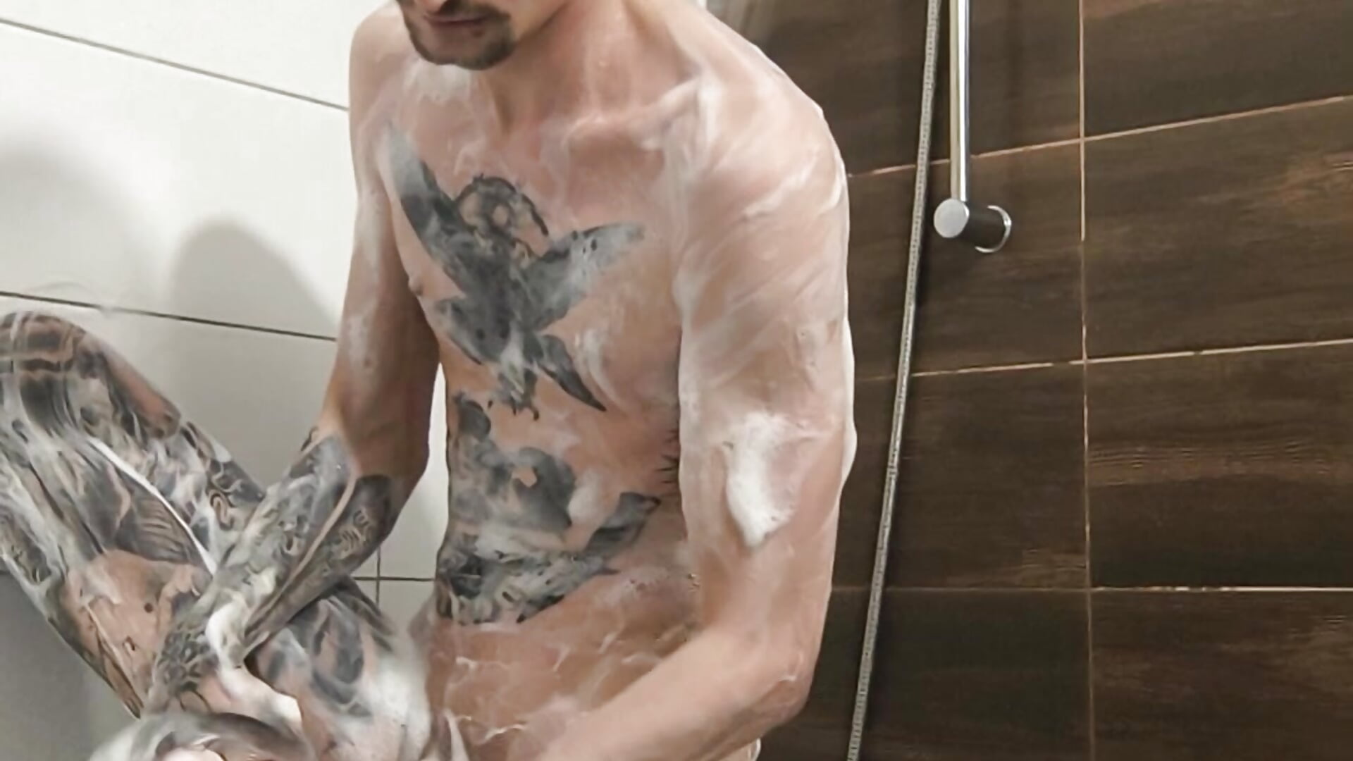 I'm going to take a shower and shave my armpits. - video by Simon_Reed cam model