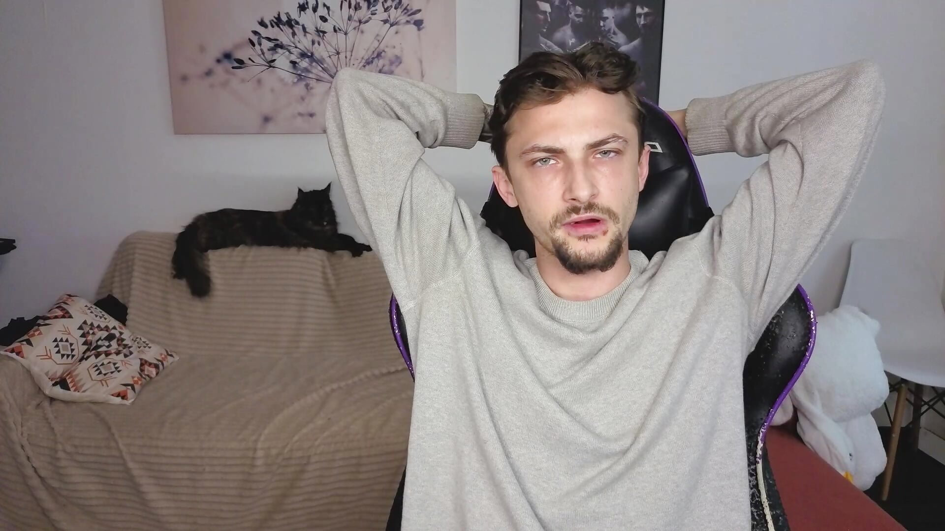 One more vid with a gum - video by Simon_Reed cam model