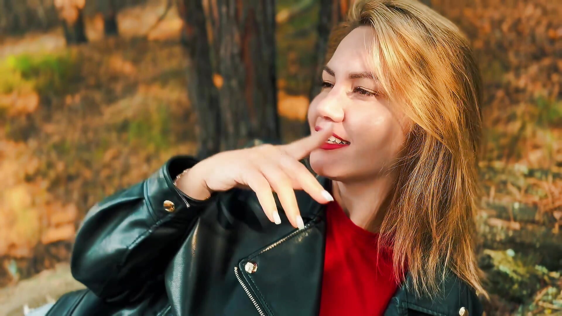 🌲 - วิดีโอโดย AriaEven โมเดลแคม
