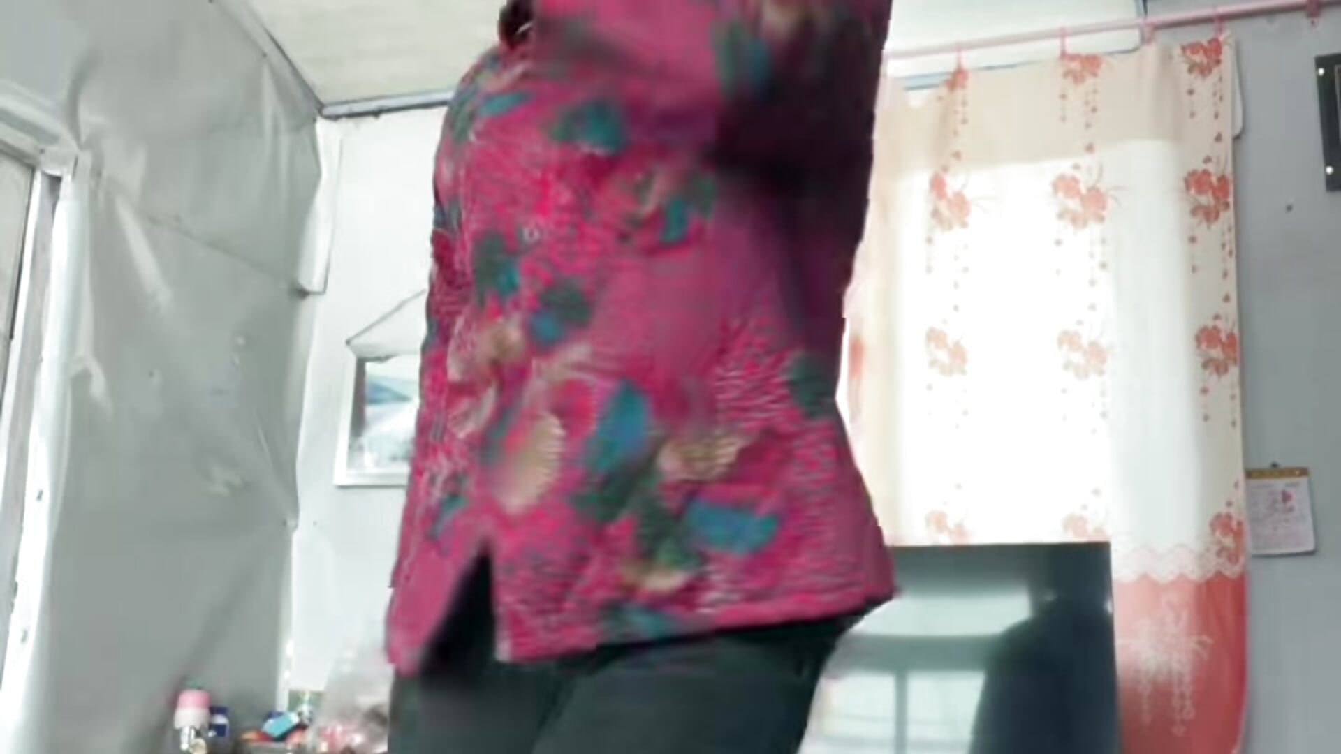 给我花钱的男人也很帅