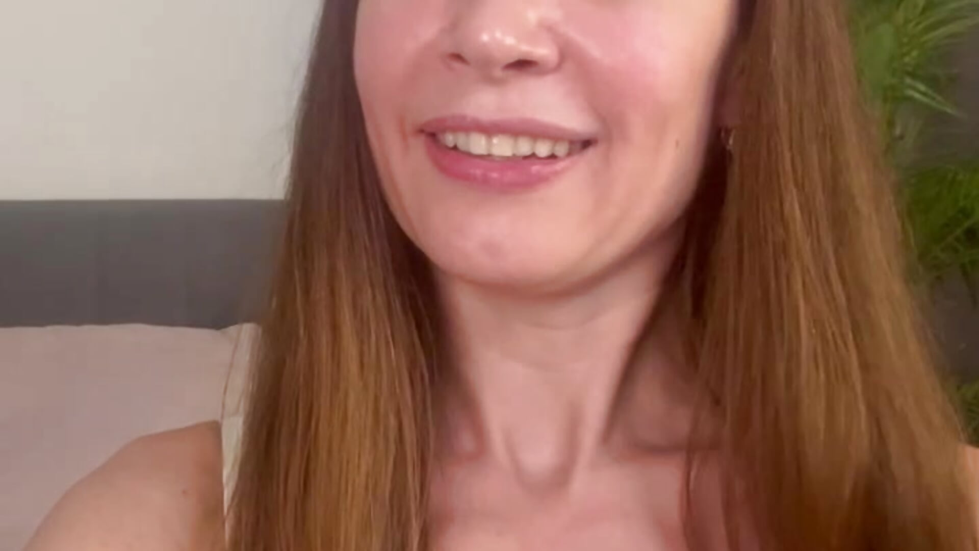 Hello my followers :-) - video by NatalieGold cam model