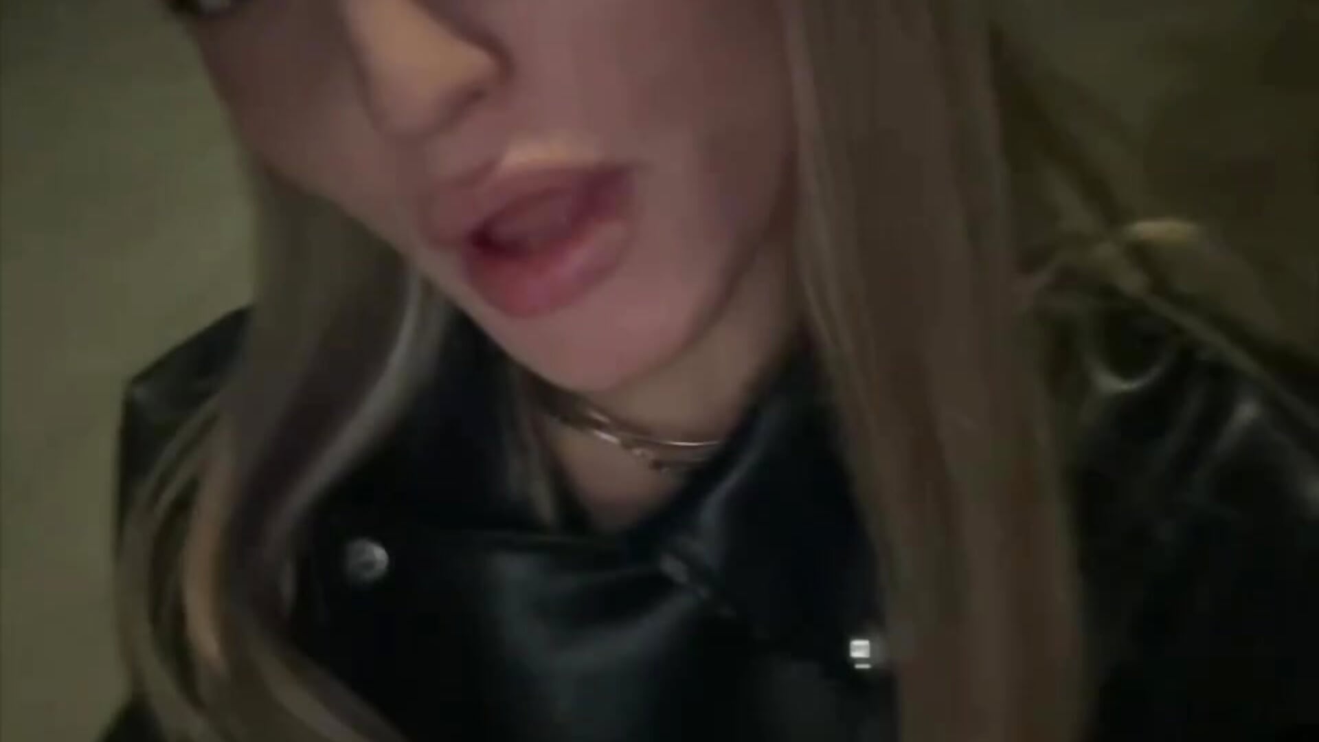 Ahg happy you can split this moment - βίντεο μοντέλου JulieLupo