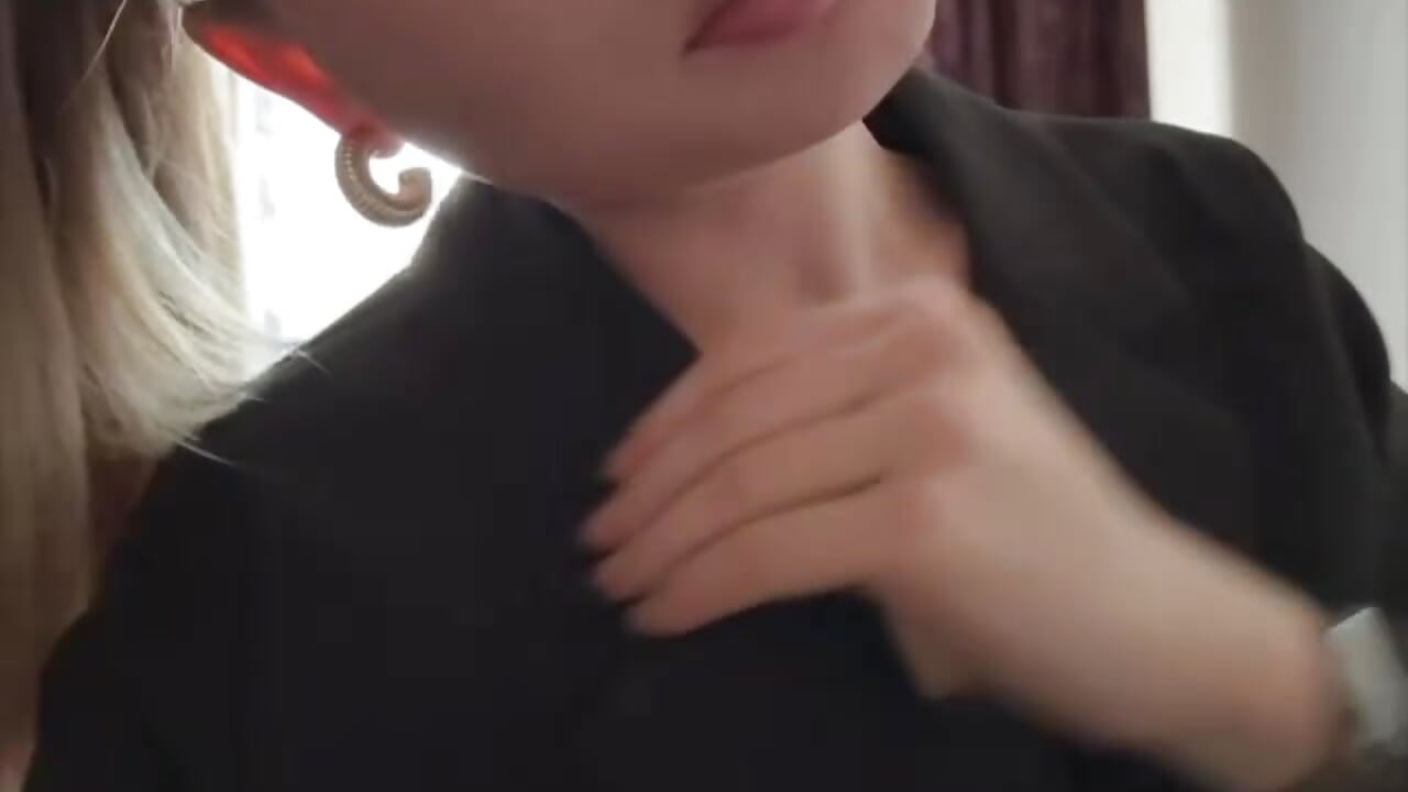 Start - video của người mẫu cam JulieLupo