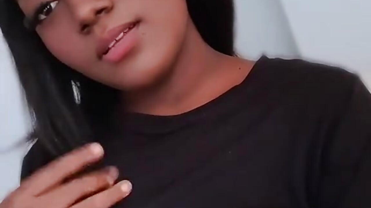 nice smile - video oleh model kamera arcoiriss006