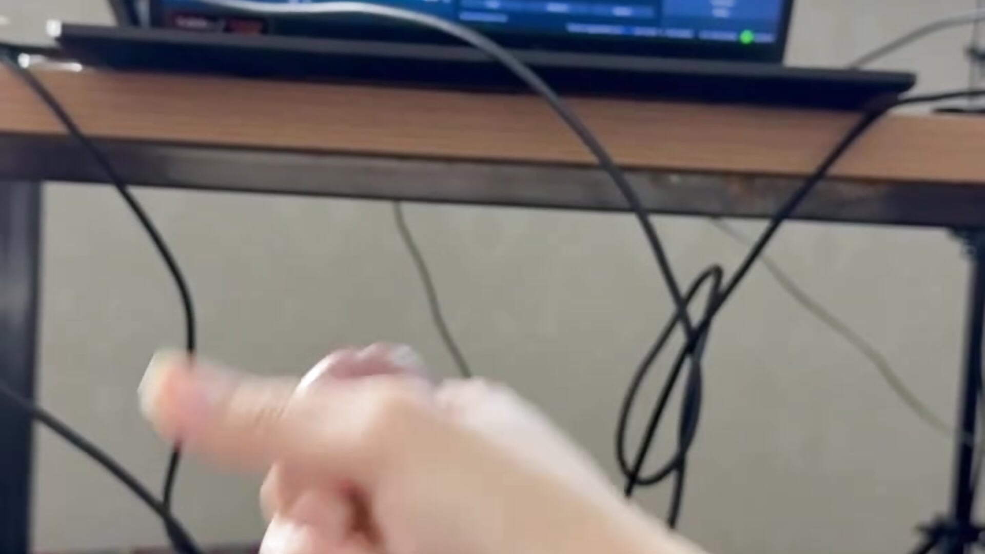 sweet cum - video by lona_li cam model