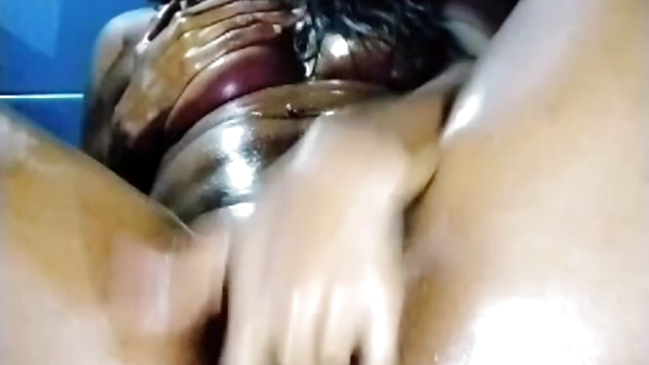 (^人^) - video by Krystin1 cam model