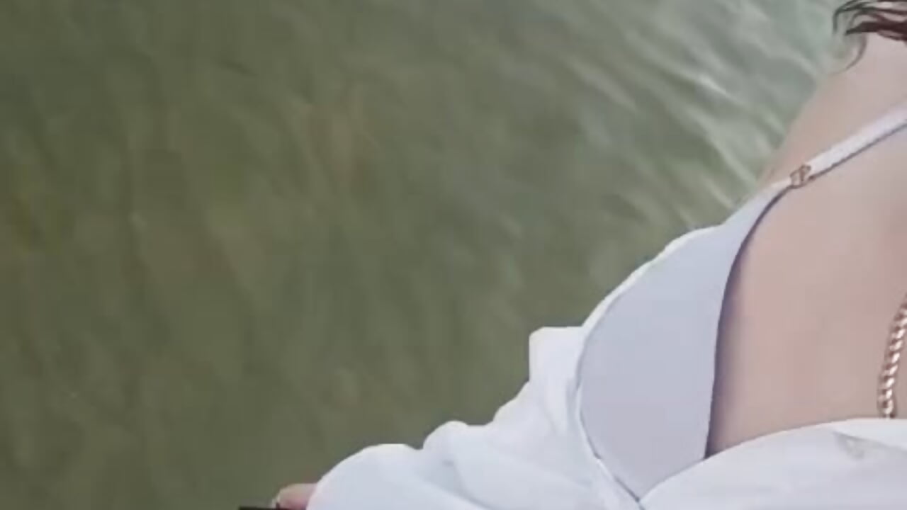 on the beach – video modela na kameri Vanessa4Dom