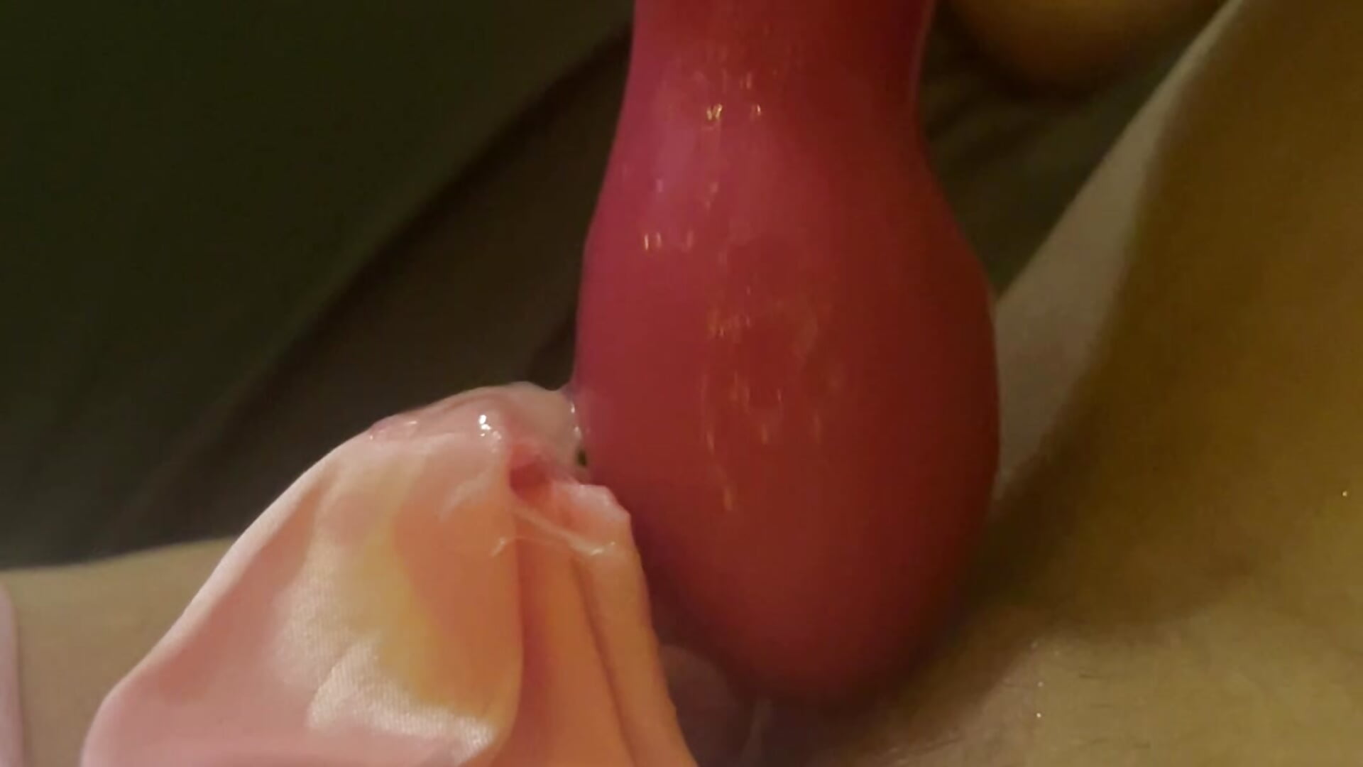 MY ROOMATE CREAMPIES ME FOR CHRISTMAS - video by bbybubbles cam model