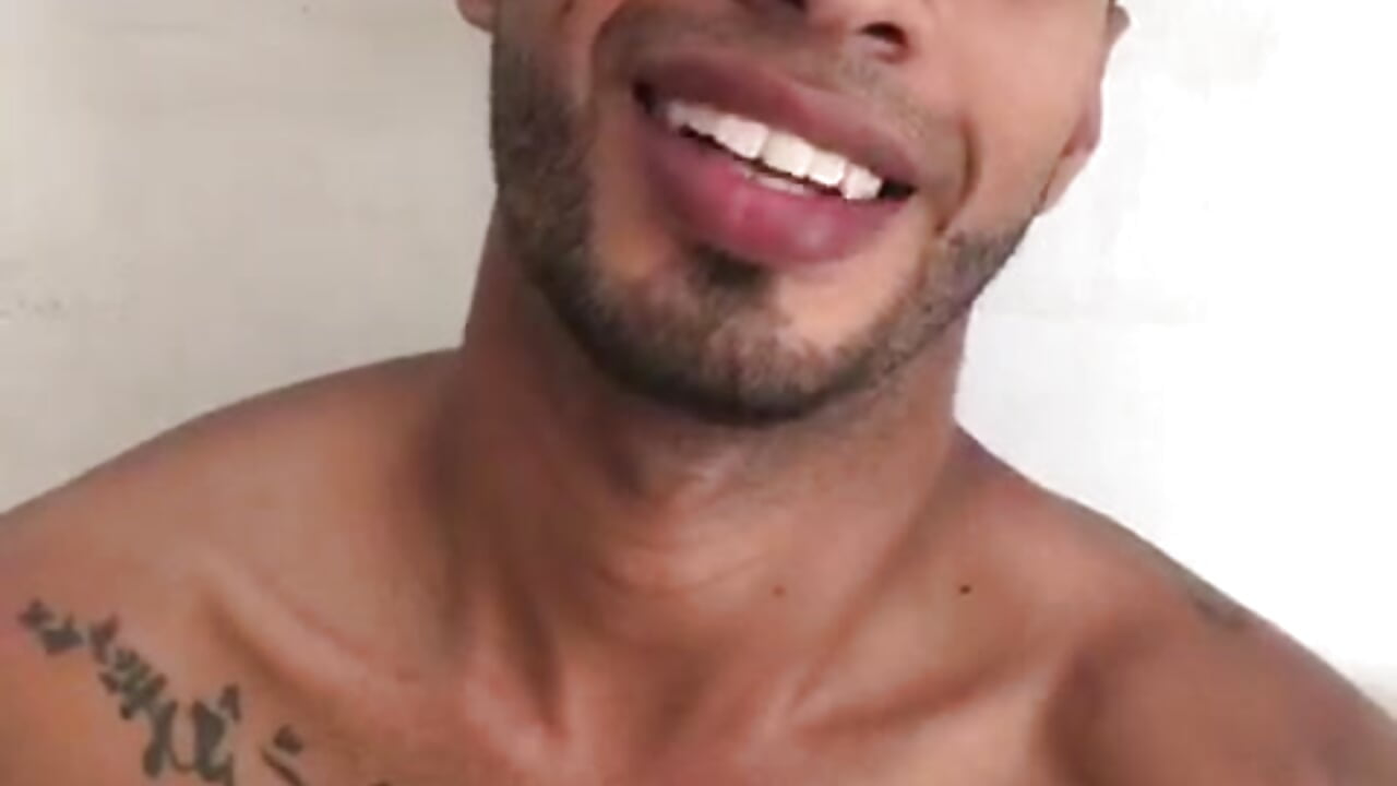 VID-20251001-WA0008 – video modela na kameri Mike_Dewitt