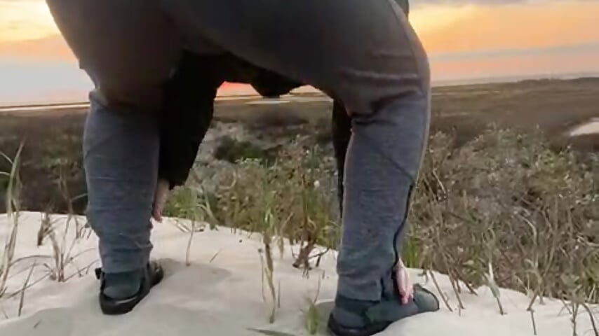 Sun twerk - video by TheFishWife cam model
