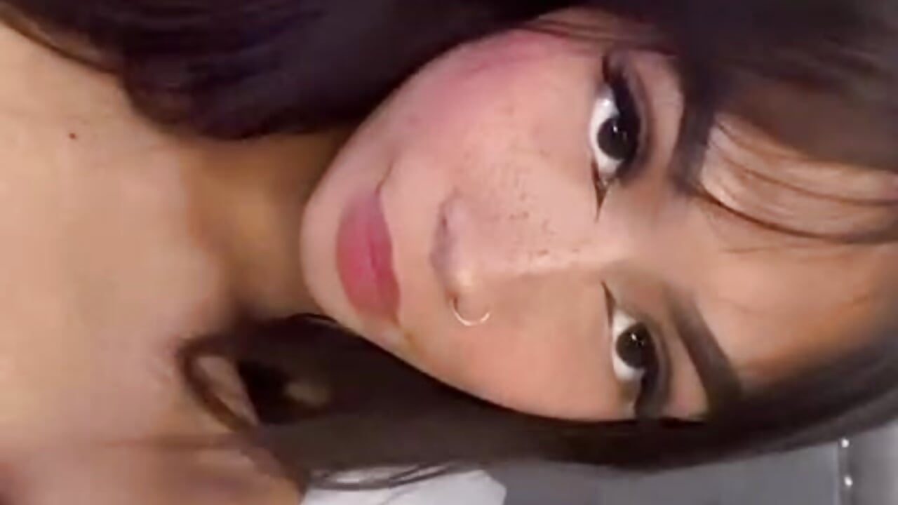 Smile - відео від вебкаммоделі ValeStone