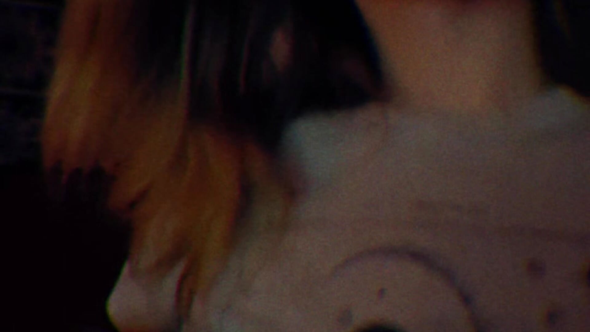 Piercing  conformation - βίντεο μοντέλου lonely_Cosplay_chick