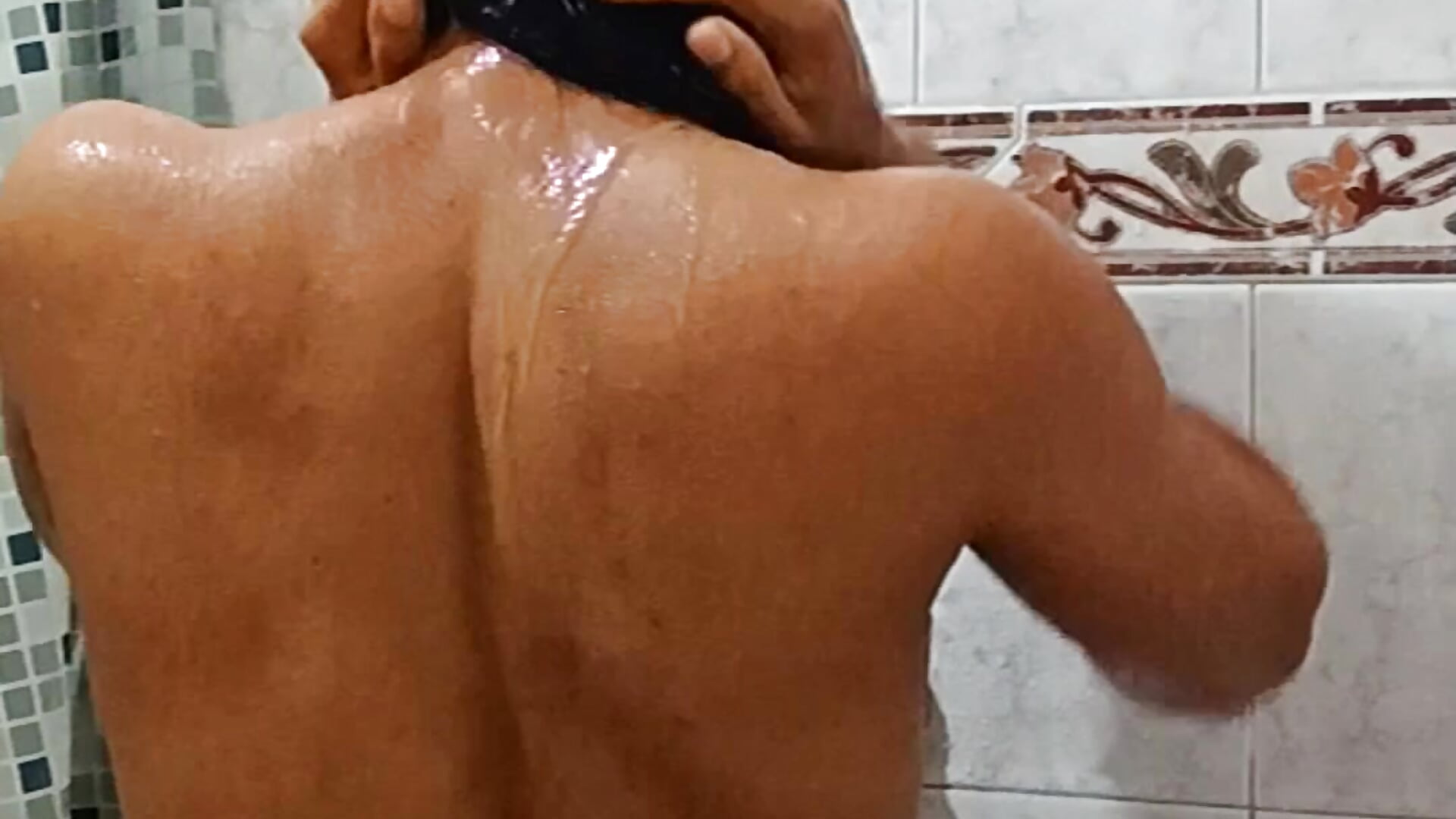 Take a shower with me 😈 - فيديو من Carolina_Blaire موديل الكام
