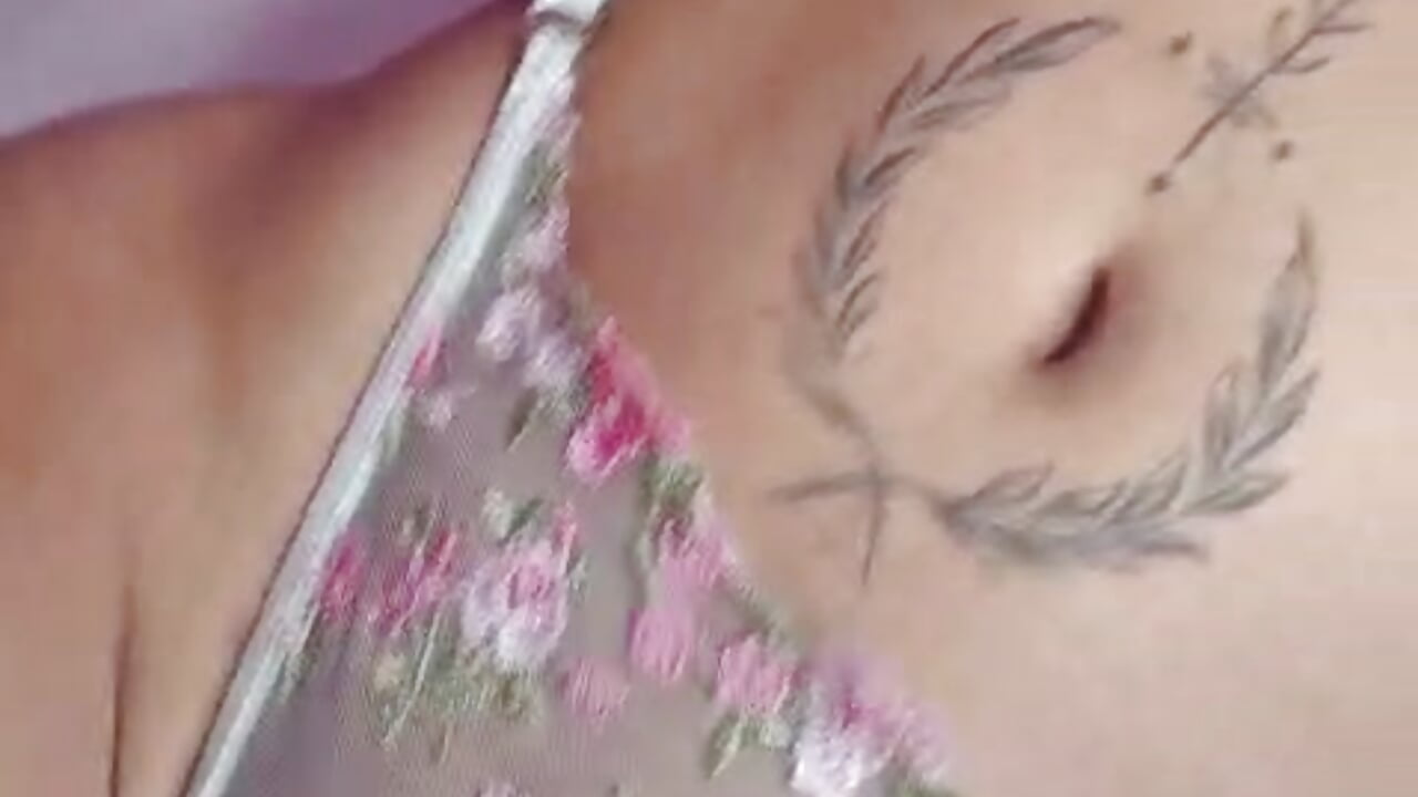 pink! - video by madisson_121 cam model