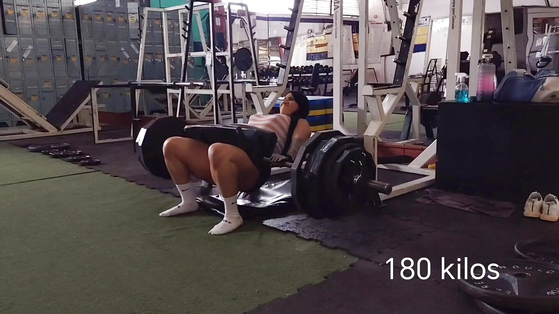 Would you lift more than me in hip trust? 400 pounds - video by Salome-sw cam model