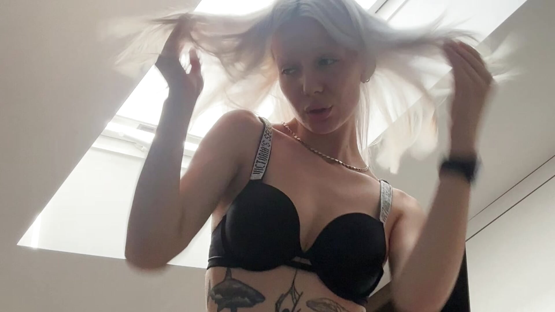 I dance– RanyThomson kameramodell videója