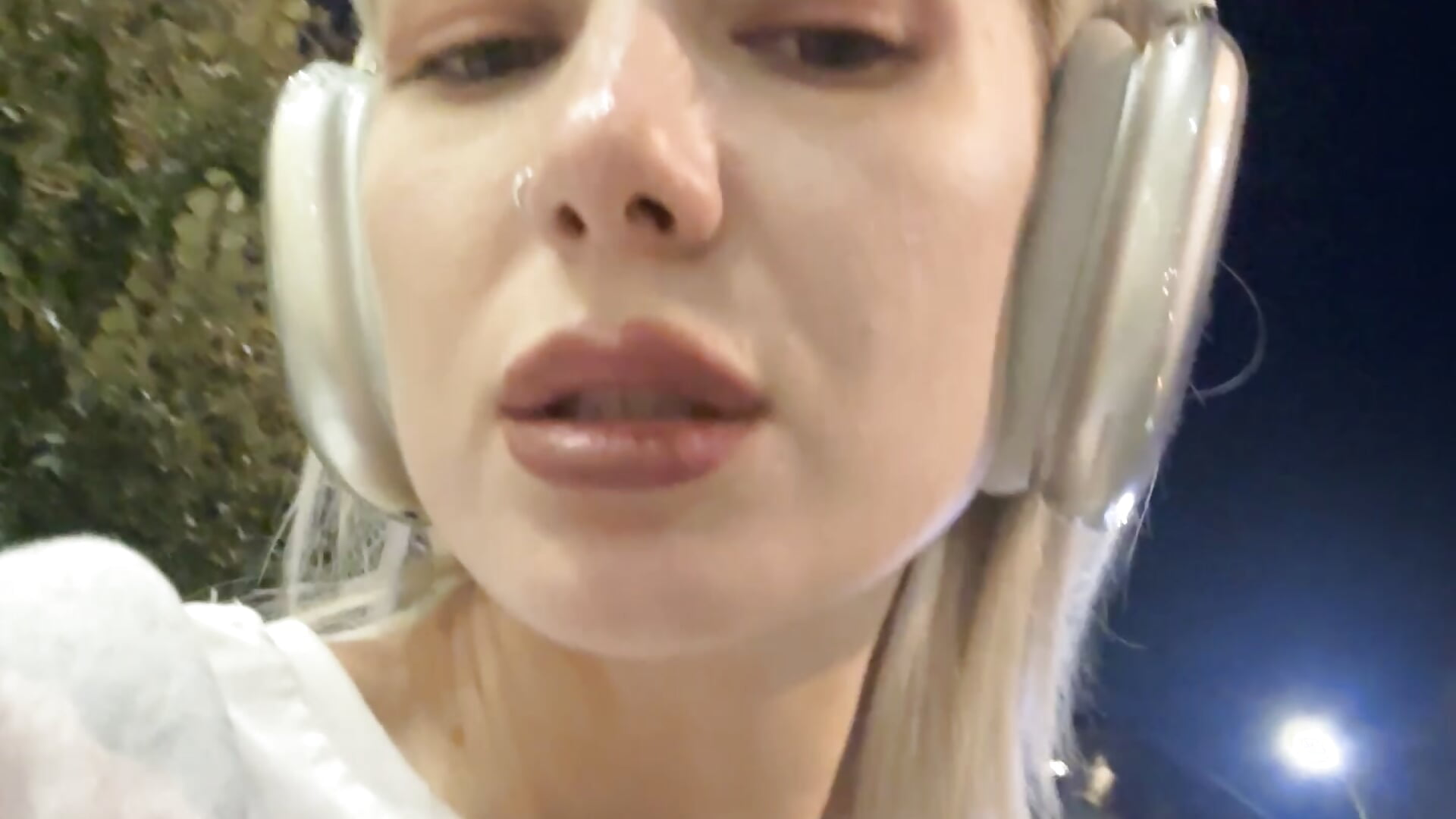 Love to walking ;3 - video by RanyThomson cam model