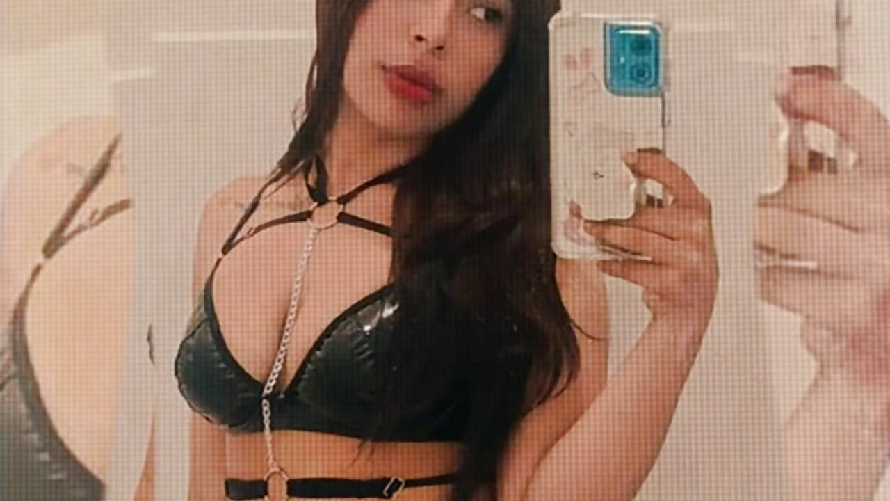 profile-intro-video-1759454582 - video by liiahornyy cam model