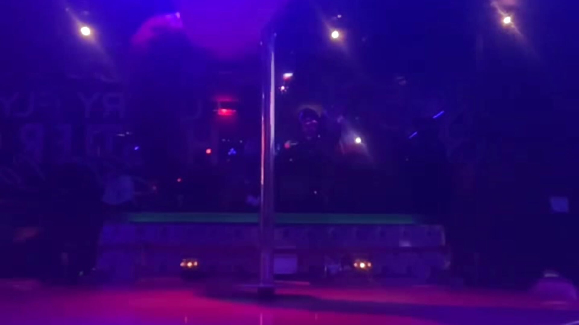 copy_B4263D46-62A9-43DC-A2AD-38CE20837CF3 – video od webkamerové modelky Jynx420friendly