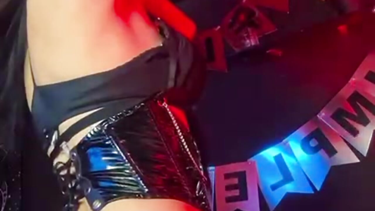 Hey, hi! We're back to make this year even more fun! 😈 - Video von dahlia_darkwood Cam-Model