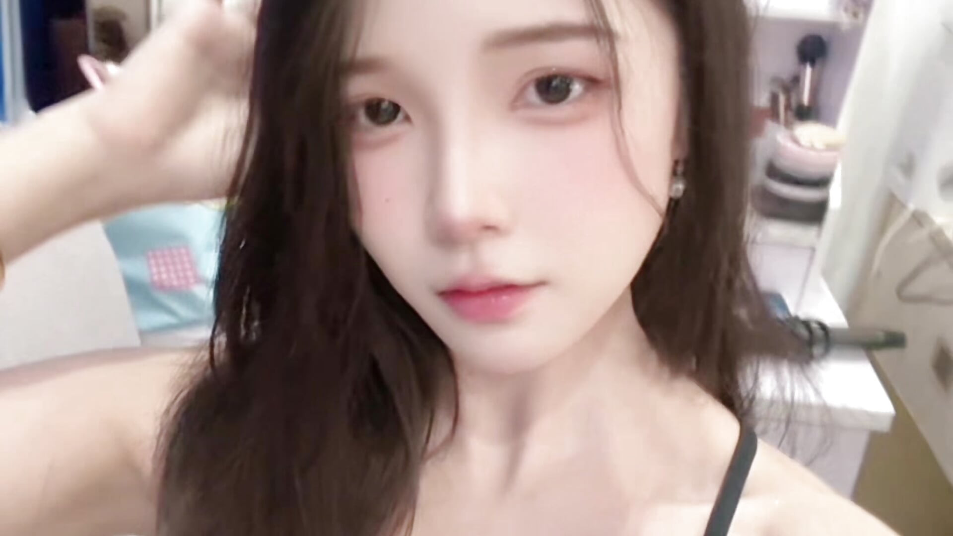 纯欲晚晚 - video by kkkkiss2002 cam model