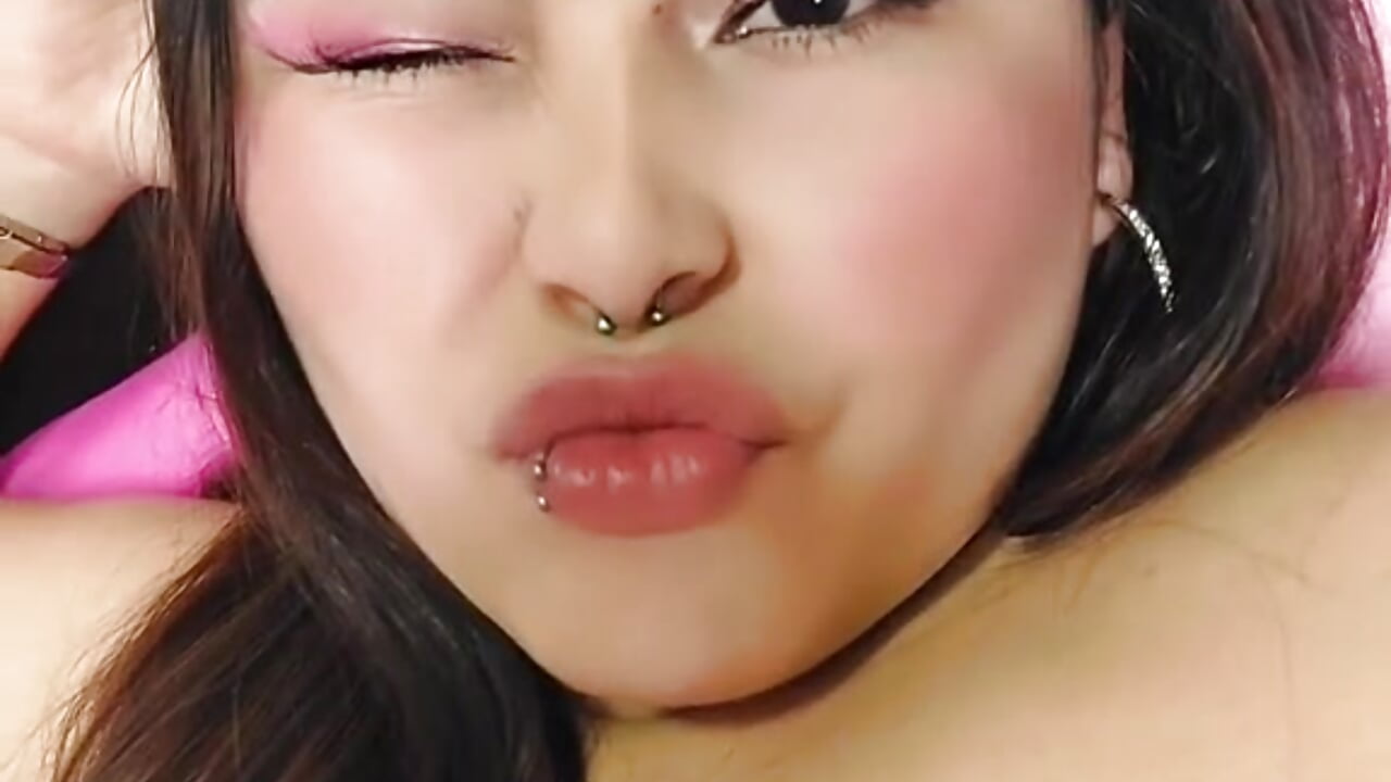 welcome love - video by Elinaax_rose cam model