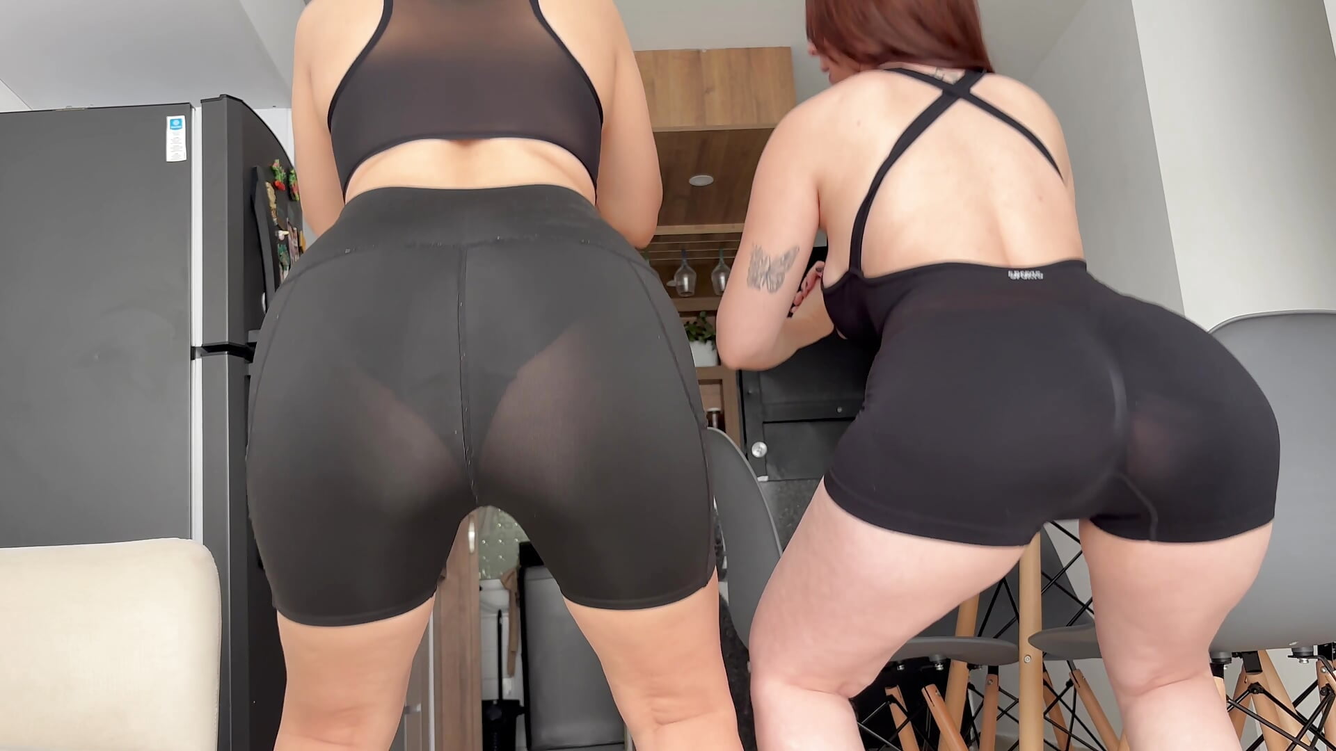 Squats 🍑 - Video von DaisyEmily Cam-Model