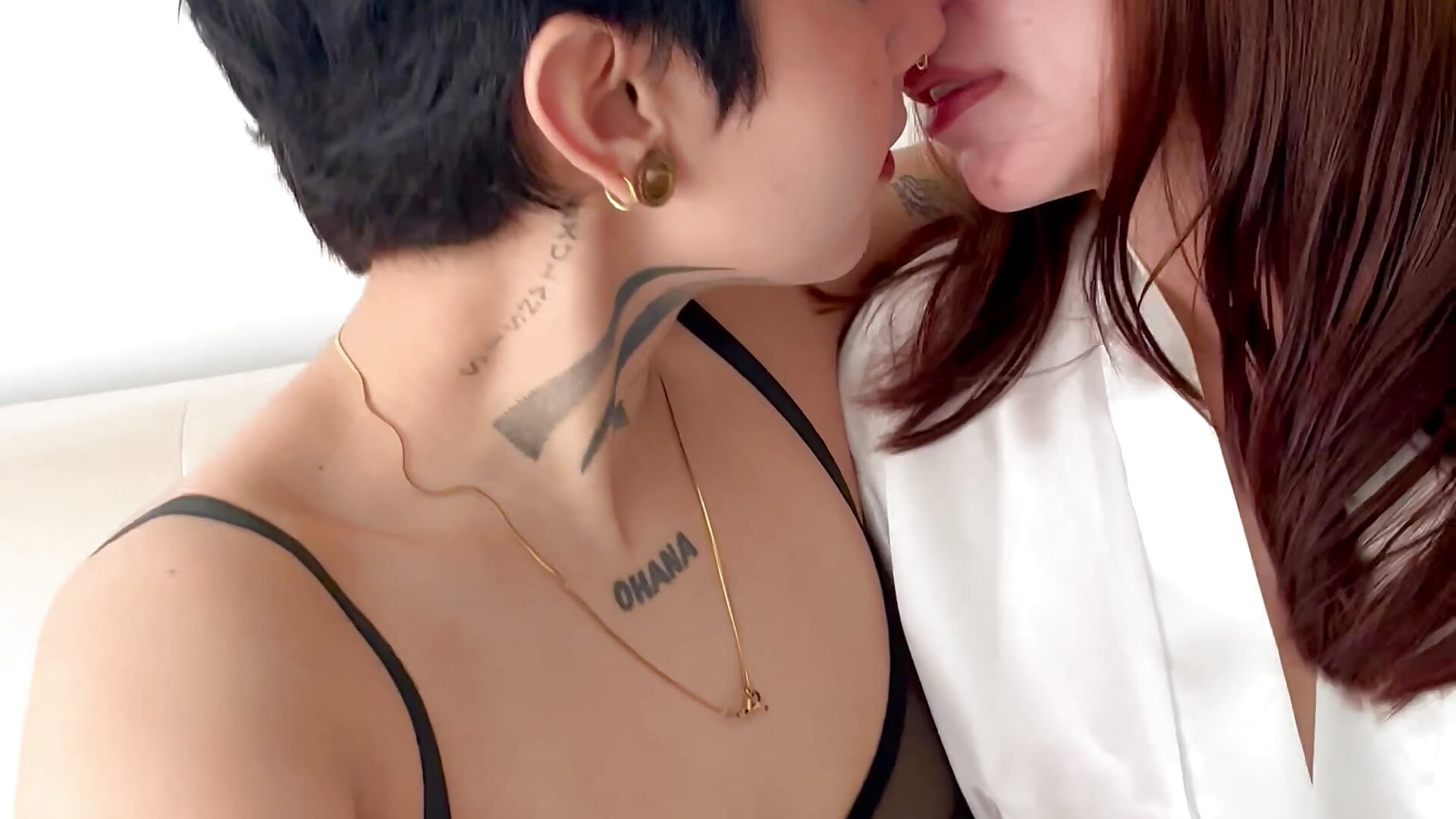 IMG_2373 - video của người mẫu cam DaisyEmily