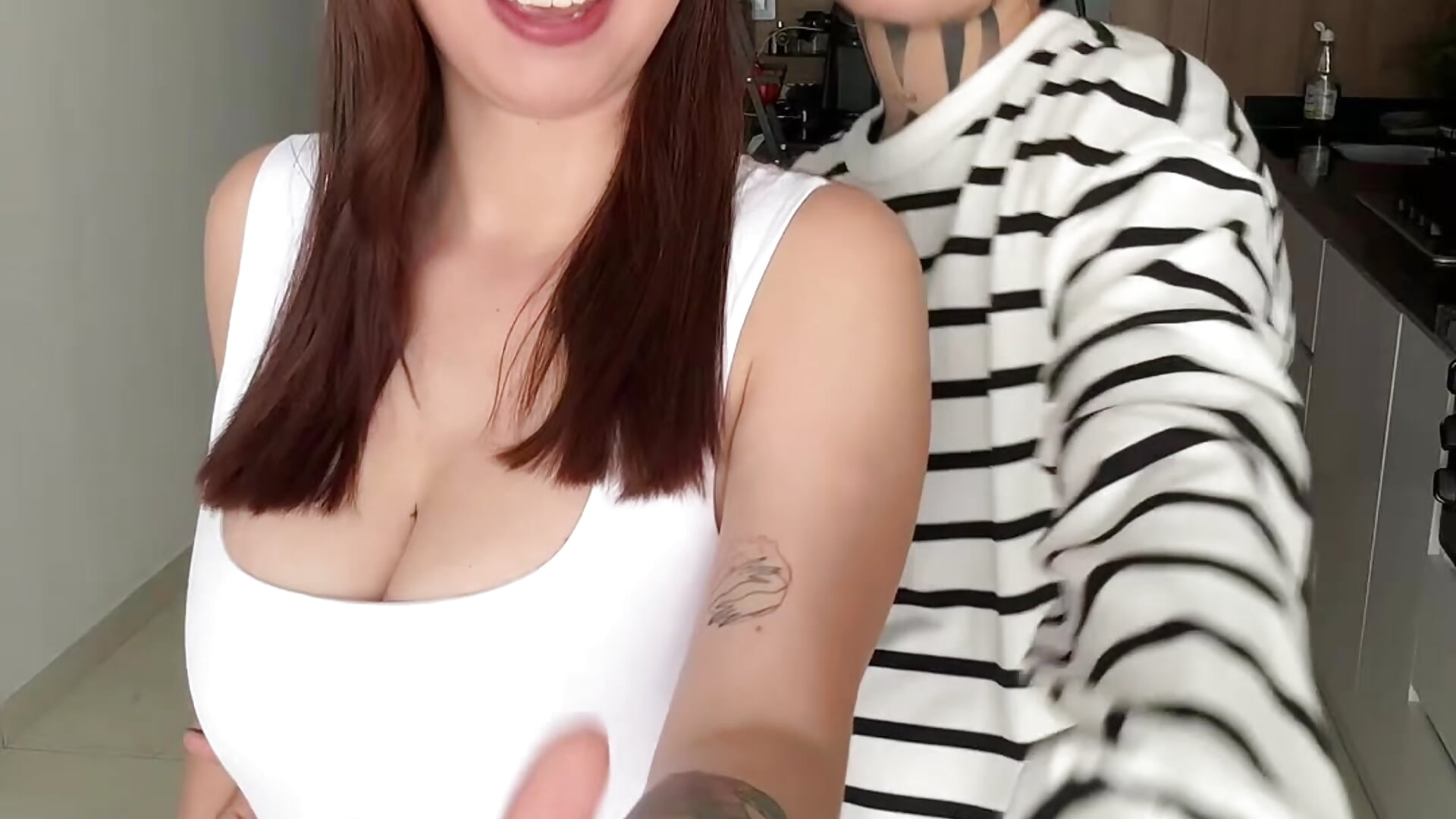 😜 - DaisyEmily 캠 모델의 동영상