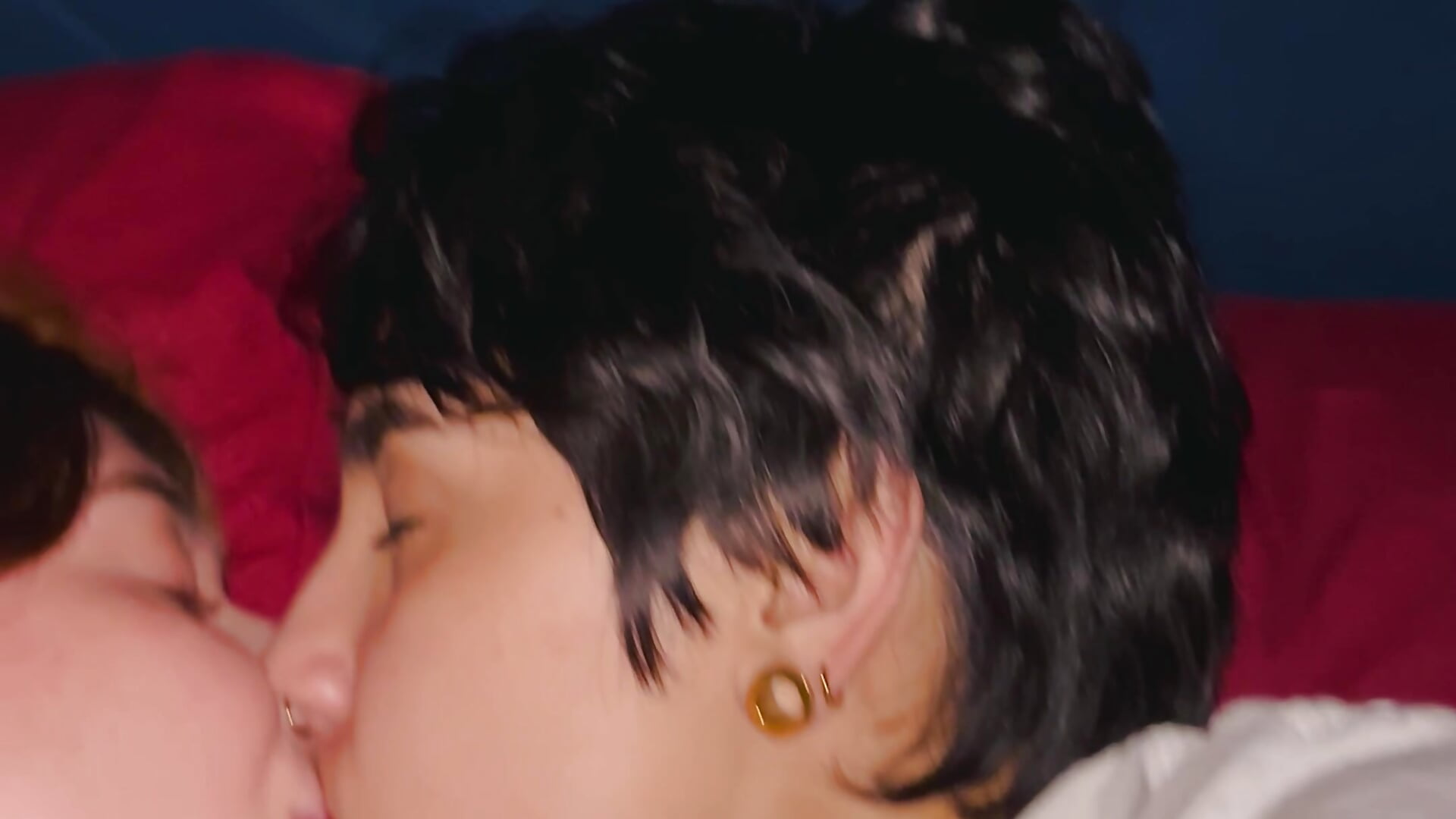 more kisses 💋💕－カメラキャストのDaisyEmilyの動画