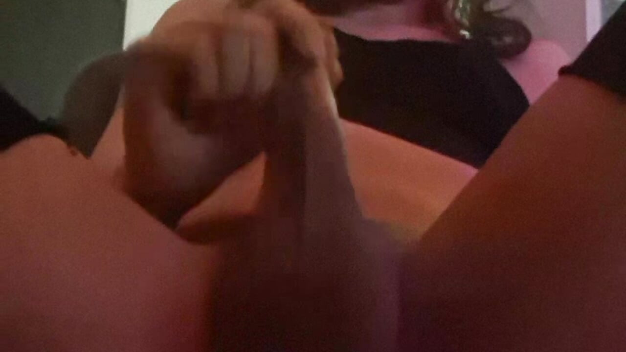 Sissy kitty its so naugthy  but cum so fast🥵💦