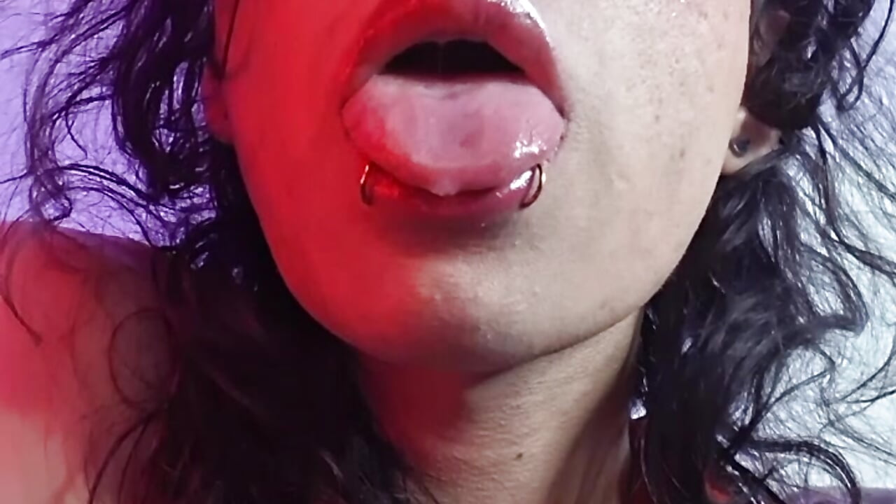 this llittle sissy craving for your cock🤤🍆 - Video von Sweet-SharoKitty Cam-Model