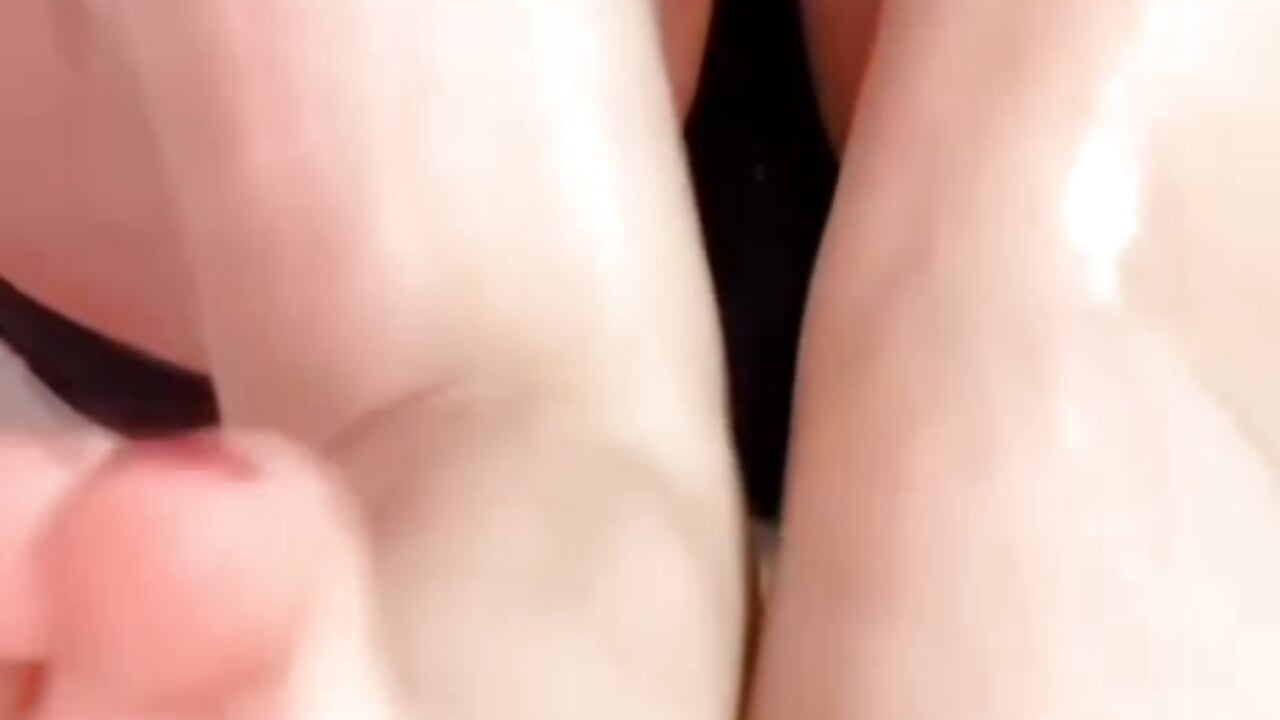 Foot Masturbation - video by Anyhot_latina cam model