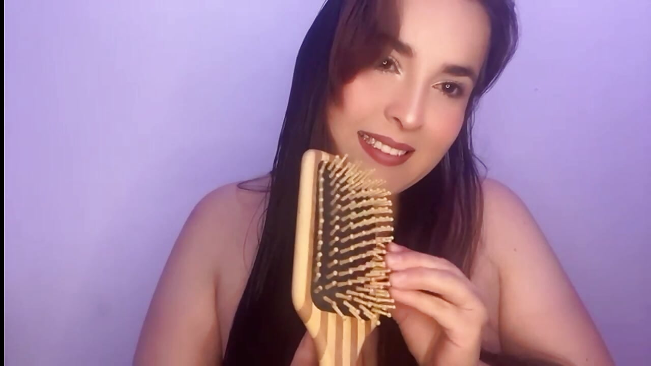 combing long hair - video by Anyhot_latina cam model