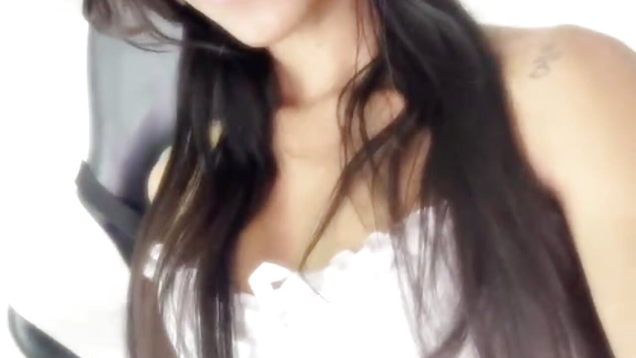Good moment and feel so happy with my outfit ♥ - vídeo de la modelo de cam ScarletEvanss_
