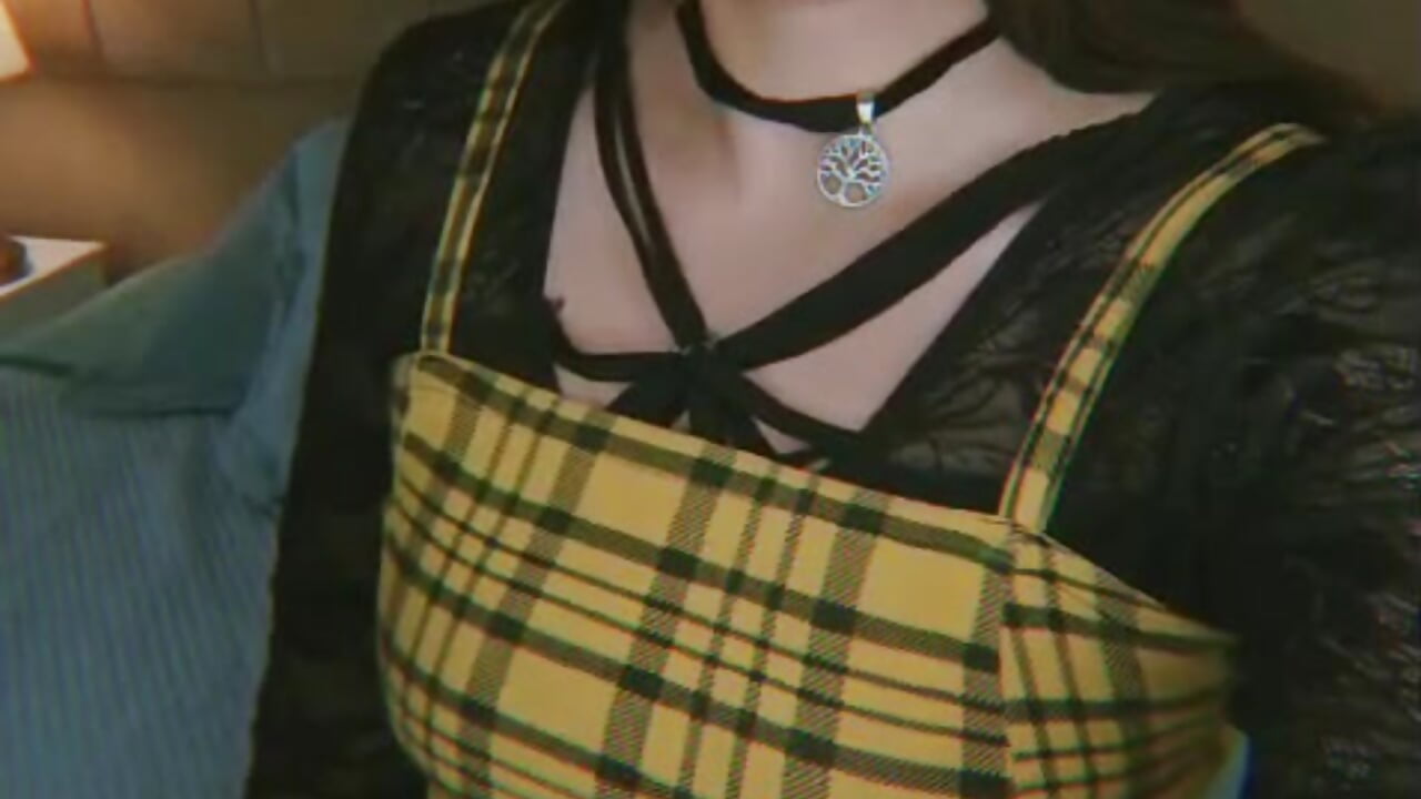 kiss for you - video by alahia_hank cam model