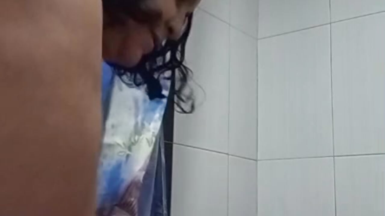 Wet woman video: lubricated and thirsty vagina - video by DannaLanegra2 cam model