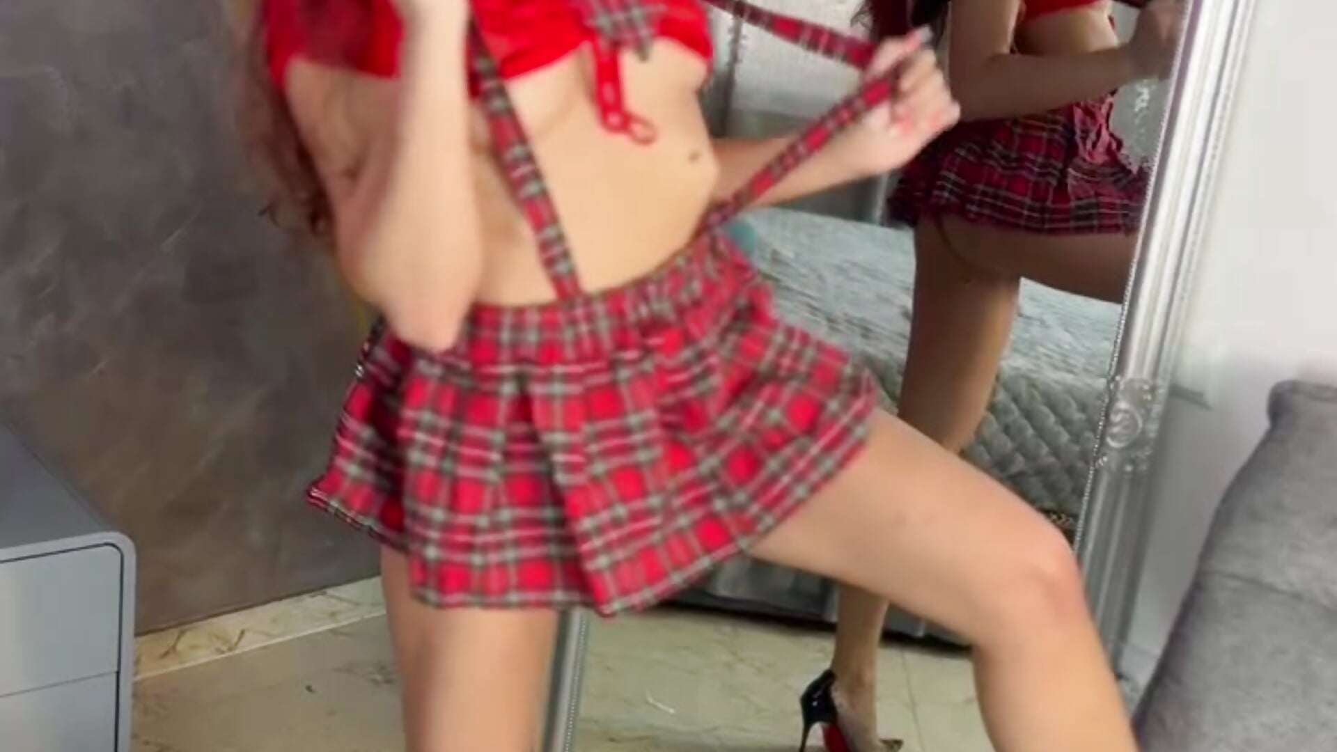 fun with me - video by Julia_Ivy cam model