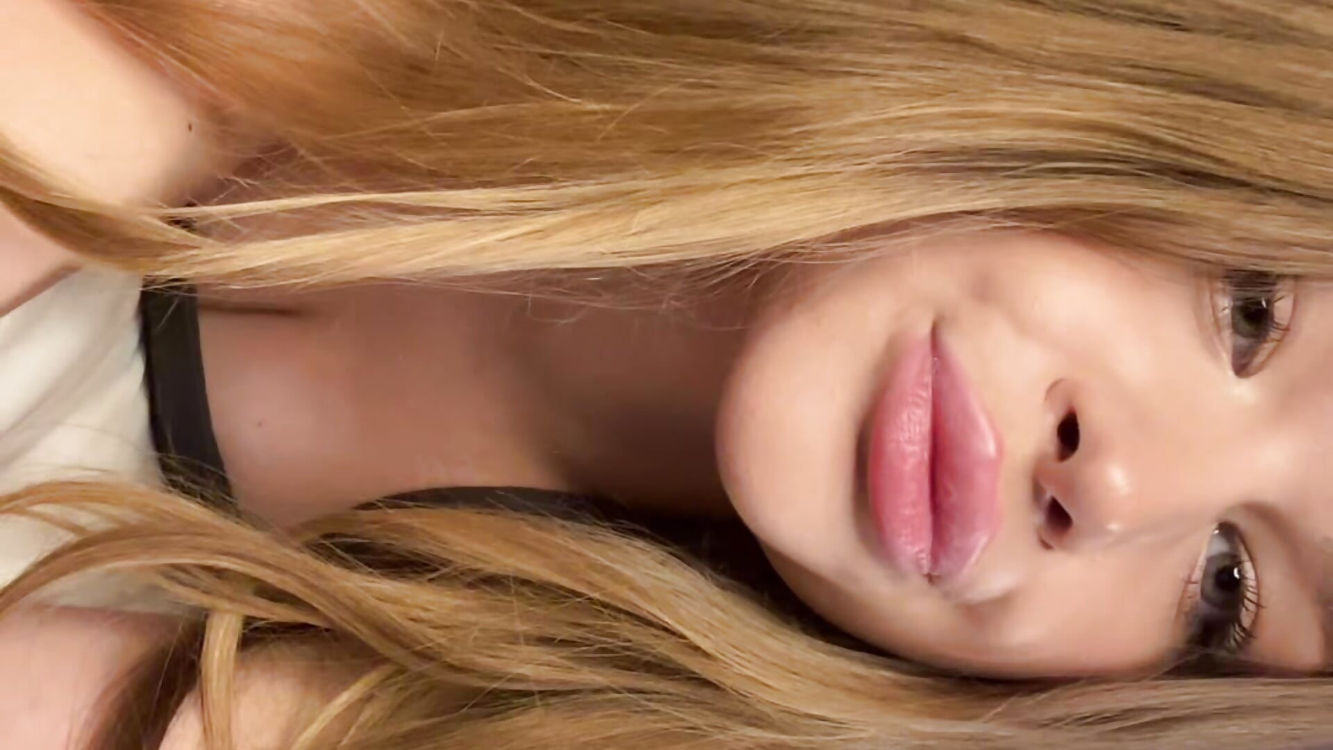 Join the fan club - video di notecarret modella di cam