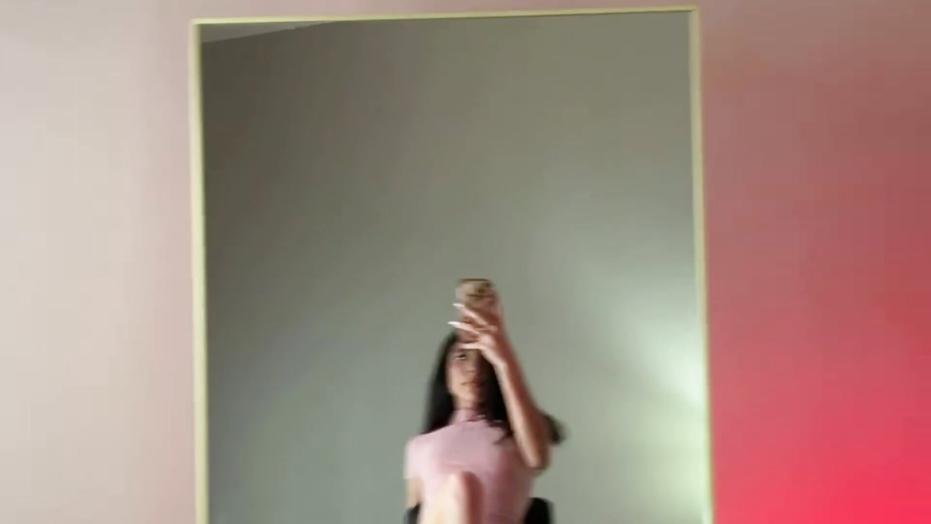 pink seduction - video YokoKoko_ kameramallilta