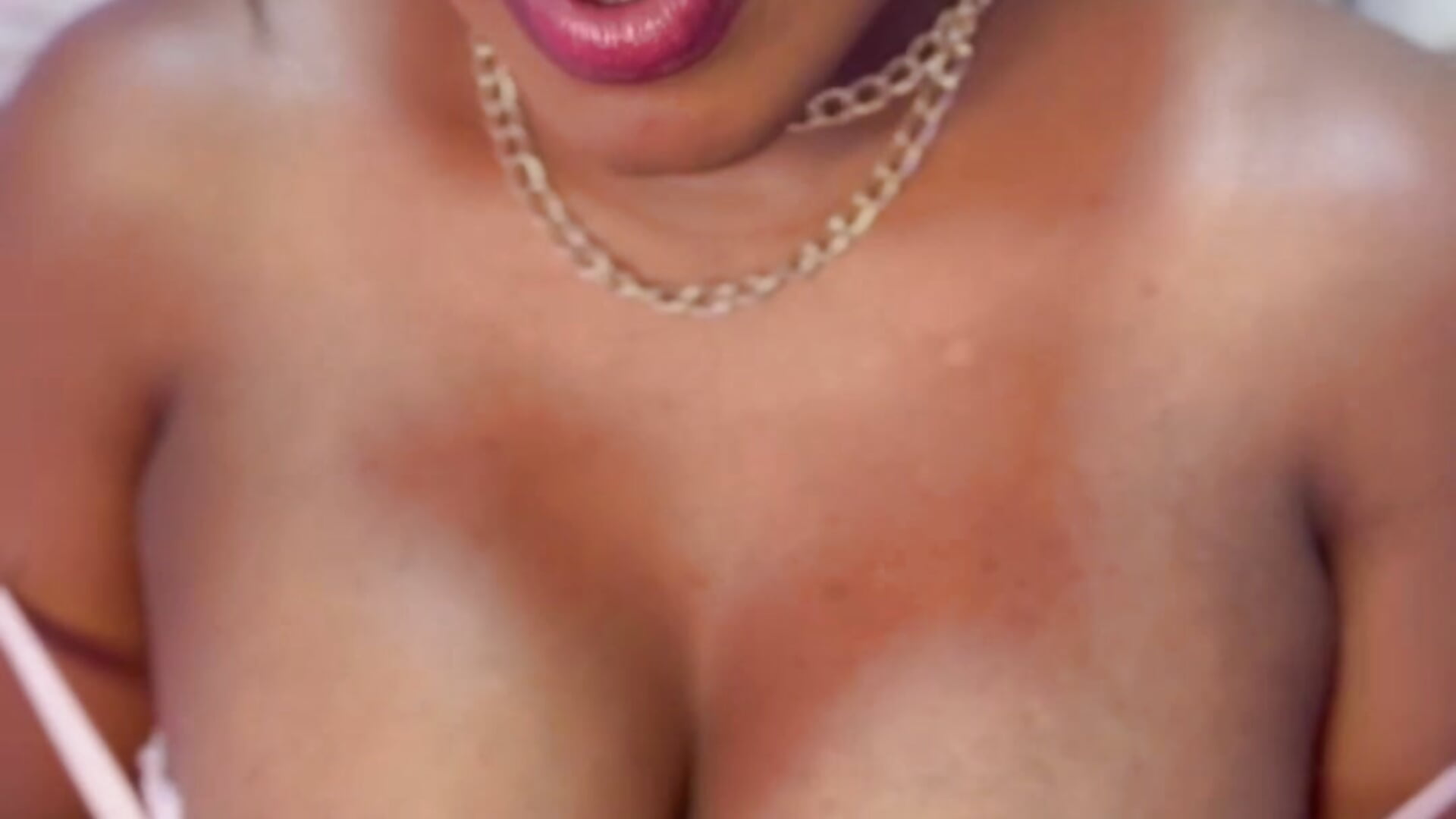 ENJOY THE VIEW－カメラキャストのLorraiineJohnsonの動画