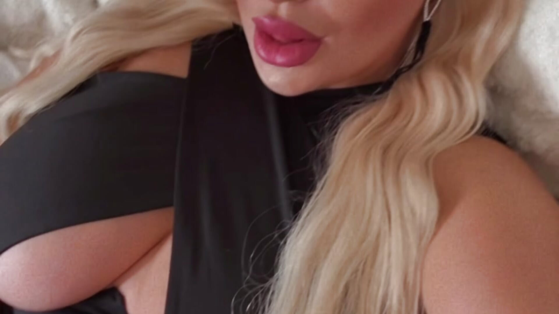 98fc5898c3cc4a7582b91749ca4e252f - video od modelky/modela evedanger